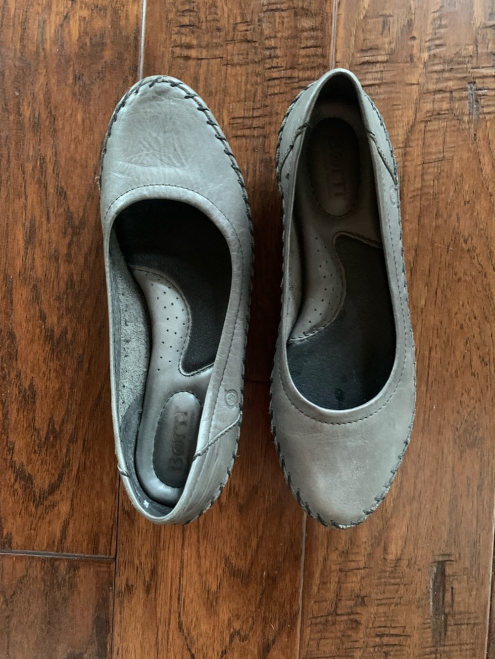 GRAY BORN FLATS